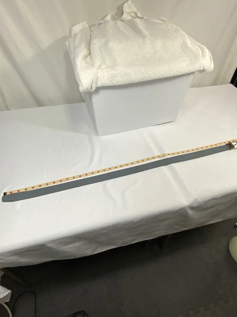 Nike Reversible White and Gray Belt - Size 34